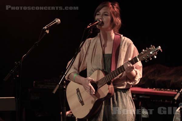 MINA TINDLE - 2009-09-07 - PARIS - La Maroquinerie - 